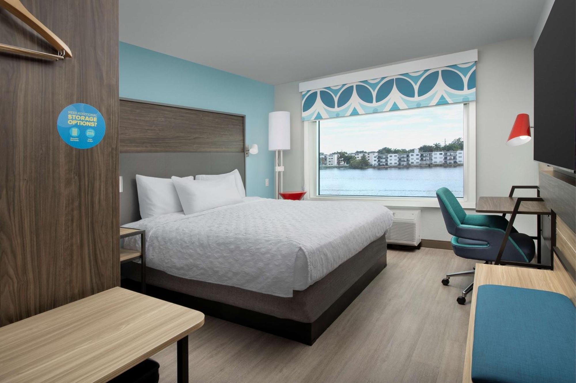 Home2 Suites By Hilton Miami Airport South Blue Lagoon Exterior photo